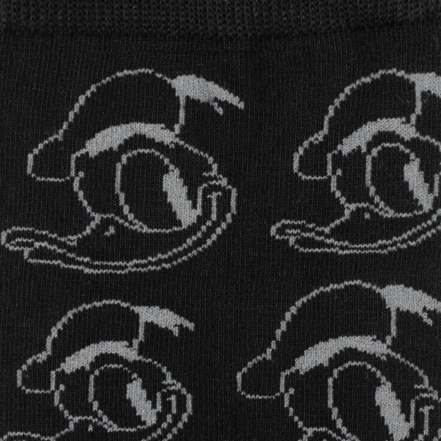 Cheap Donald Patterned Black Sock and Mickey Blue Lapel Pin Gift Set Socks