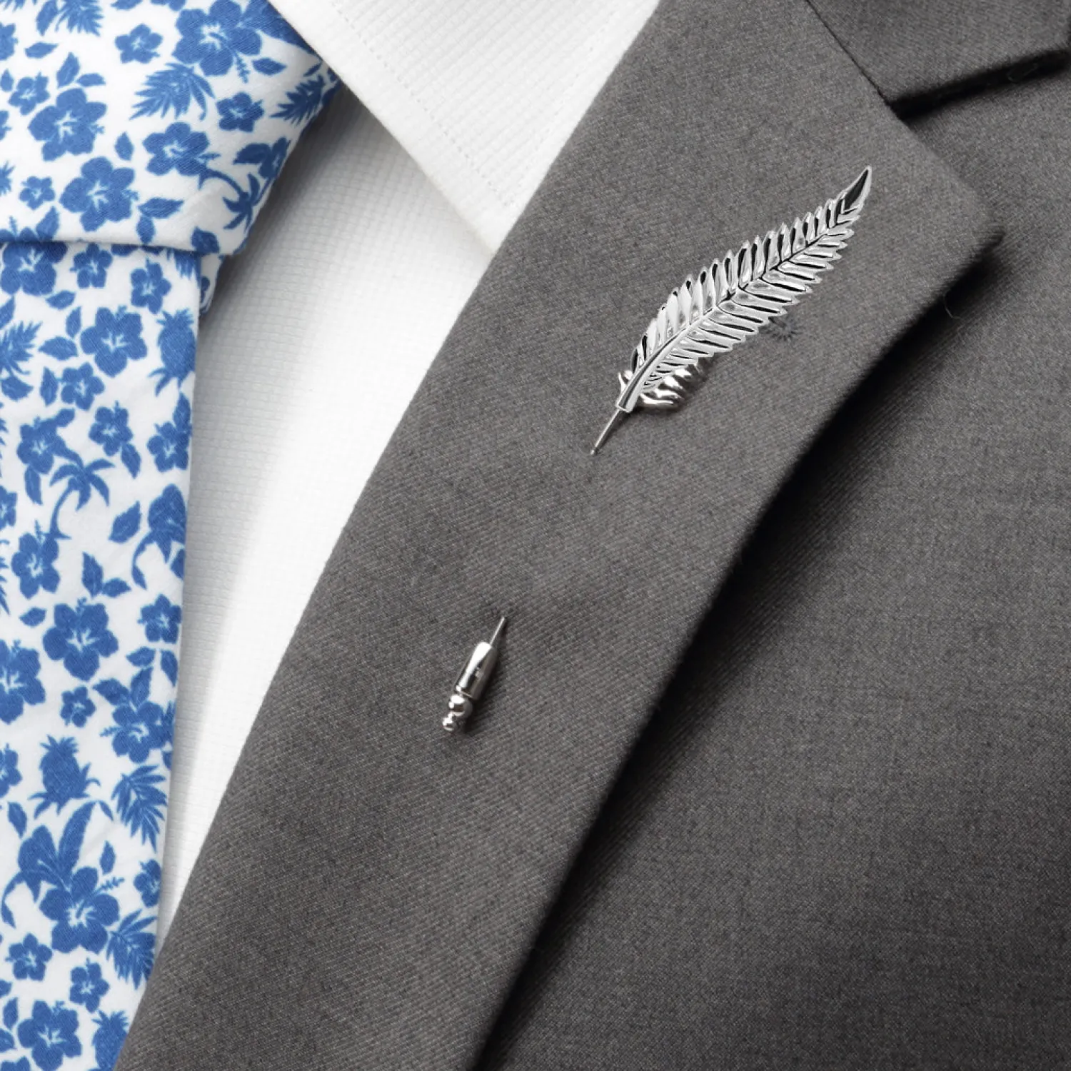 Best Sale Fern Leaf Lapel Pin In Palladium Plated Lapel Pins